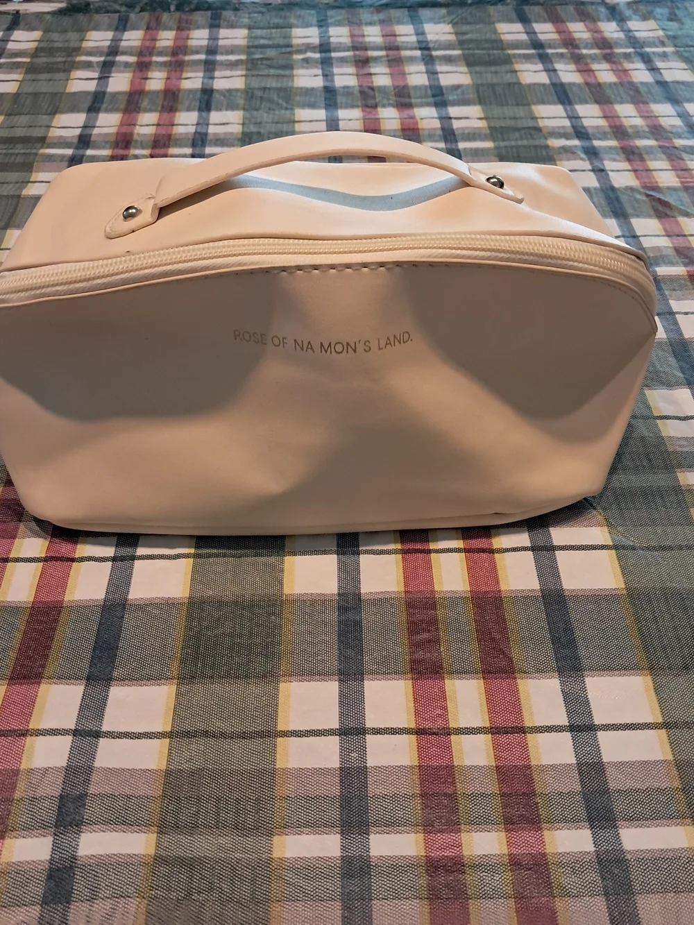 ROSE OF NA MON'S LAND. Cosmetic‎ Bag